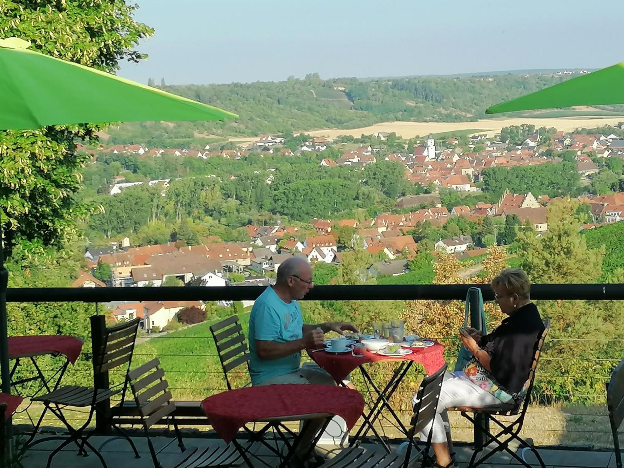 Kirschberghof Gaestehaus Und Weinverkauf Sommerhausen Exterior foto